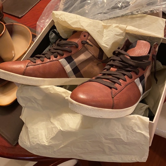 Too small basically new - Picture 4 of 4